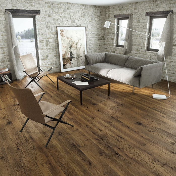 Deep Smoked Oak: Brushed & Matt Lacquared Engineered Flooring (14x130x1092mm)