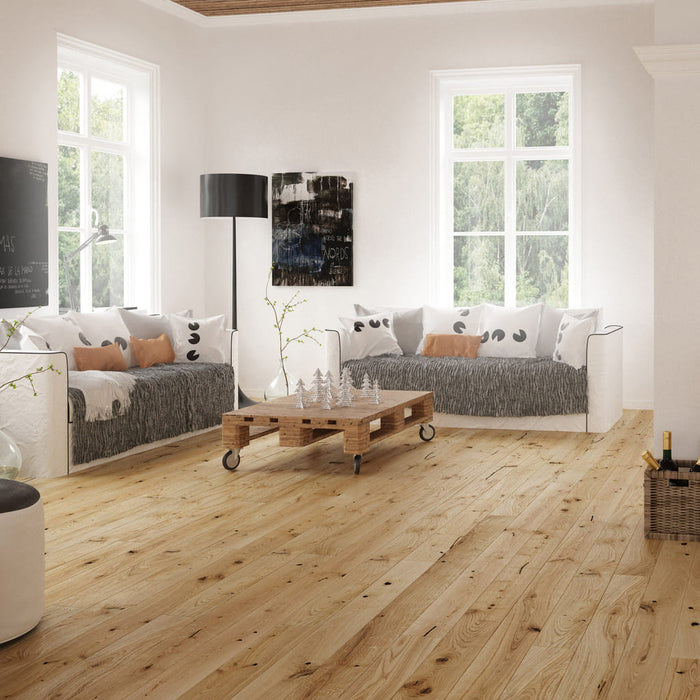 Natural Oak: Brushed & Oiled Engineered Flooring (14x130x1092mm)