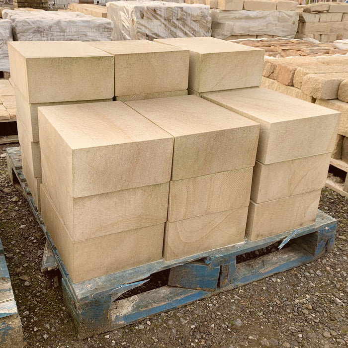 Stone UK Abbeystead Sawn Quoin Blocks Large - South Planks